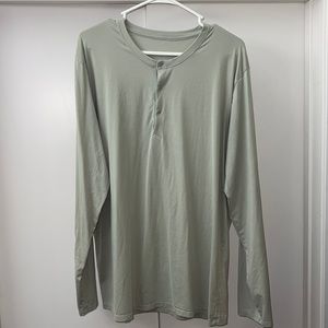 Lululemon Long Sleeve button up t shirt - Size Large - Color Light Green